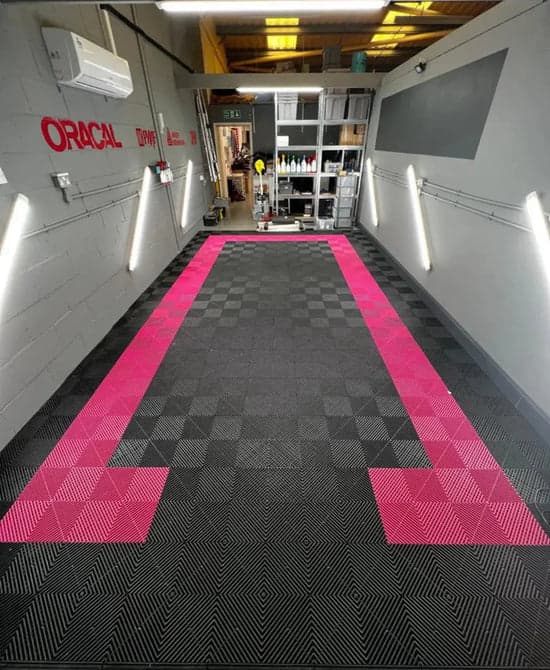 Dalle De Sol Noir Garage